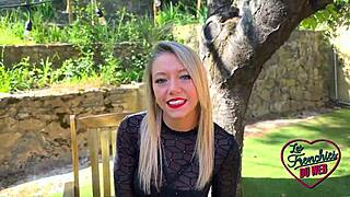 ashley sublime blonde veut sucer des queues