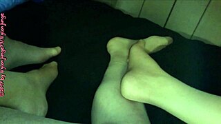 Milf Und Ich In Feinstrumpfhose Nylon 2 Voyeur Crossdressing Feet Play