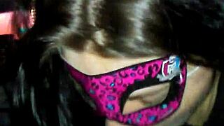 girlfriend pleasures boyfriend with blowjob