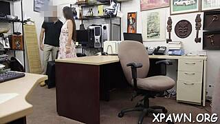 Sex in the shop with that skank 😏