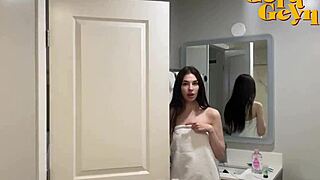 Hot Deepthroat Turns Wild with Cutie Stepsister Quickie