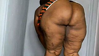 Bbw housewife Queen Vusi craves dick inside her plump ass for quick cum