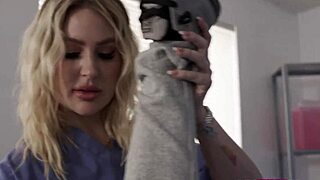 Hot horny milf sluts jenna starr and melony melons ride and blowjob at the physio