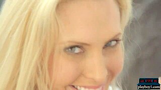 amazing big boobs blonde milf dream date stripping