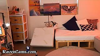 Thicc teen rides dildo to orgasm for watching strangers