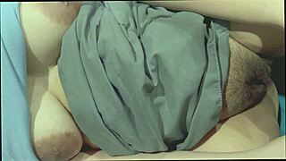 Yo, check this homemade clip of a Thai amateur getting messy!