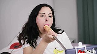 I watch this brunette bitch fuck her selfie stick to orgasm