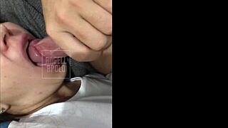 role play taboo meio-irmão consolando a sua meia-irmã colegial que brigou com o namorado