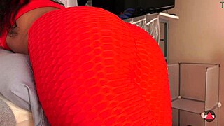 she massaged me with cum inside her wet pussy 😲