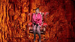 Granny Peggy Sue Masters Vampiric Deepthroat and Swallows Cum in Hardcore Scene