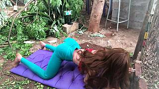 trinfio a mao no cu dela sex toy sex doll