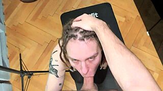 A little 18+ stretch turns into something she enjoys