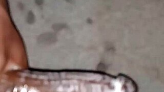 Superdarius QUICKLY JERKS OFF before bedtime.