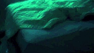 Падчерица жестко трахнута creepy отчимом в табу-схватке