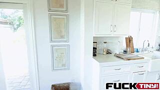 Kenzie Reeves Shows Extra Flexible Fucking Skills