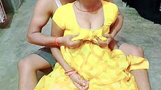 Does the desi bhabhi lick pussy for her devar bangali?