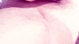 Join me and plunge into this hungry spot, I love the splash.