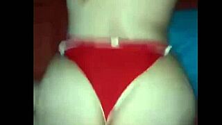 Mi esposa culona de perrito