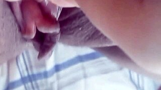 Hey, that big clit is throbbing so invitingly!