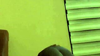 jamie michelle shows her dick experience on the sofa