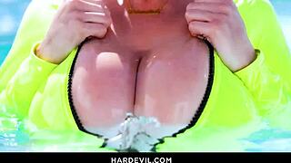 Kianna Dior’s Pool-Soaked BJ And Titty Fuck Action?