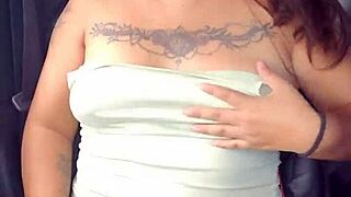 mexican girl shows tits in car