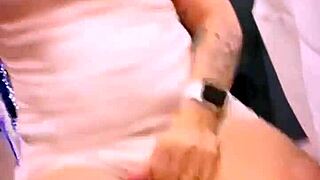 캐주얼 와이프 친구 결혼식에서 야하게 과시해