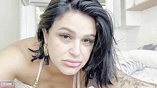 Married Latina Gordinha Fucks Lover with Wet Pussy!