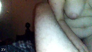 Homemade video of an amateur busty milf enjoying a chat and calling me daddy in a fun way