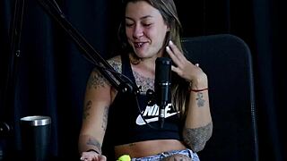 Why won't Kidi Bengala record with exhibitionist Flor de Damiana?