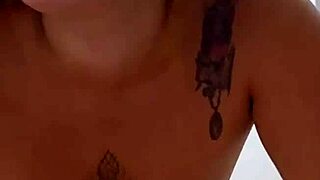 Tentando convencer meu macho a largar a mulher dele