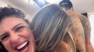 Threesome Sex with Throbbing Pussies! All Cumming Together!