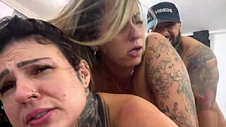 Threesome Sex with Throbbing Pussies! All Cumming Together!