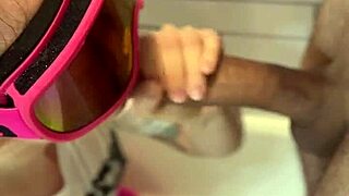 want to see my dickflash in the bathroom? cum on face action