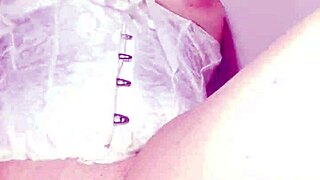 madrastra mexicana latina muy puta de cameltoe gigante se masturba para su hijastro con su vagina marcada