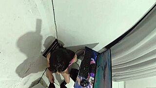 Dona de Casa Paga Técnico com BUNDA Quente