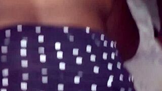 Enchendo o cu da puta de porra