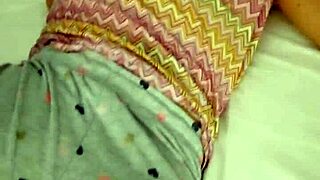 mi prima se queda d0rmid4 en pose lista para la acci�n