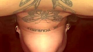 garganta profunda con rica acabada en la boca de hermosa rubia amateur