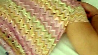 mi prima se queda d0rmid4 en pose lista para la acci�n