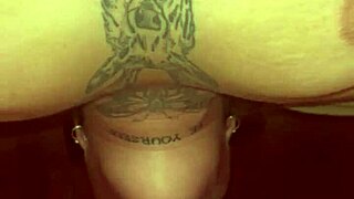 garganta profunda con rica acabada en la boca de hermosa rubia amateur