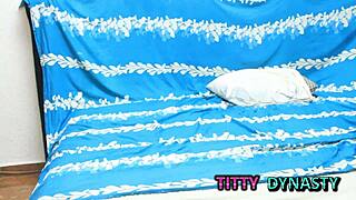 Καυτή νύχτα με πίσω και γέμισμα από τον ετεροθαλή αδερφό μου.