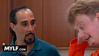 Hell yeah, frozen housewife Charli Phoenix gets banged and creampied!