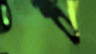 ay que caliente por la calle subo al carro de mi novio pero me toco sola y lo dejo con las ganas de cogerme real 100 en per� callejero al m�ximo