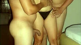 Dois Machos Revezando Na Buceta Da Karina Casada