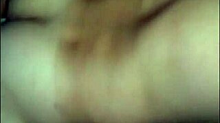 Dois Machos Revezando Na Buceta Da Karina Casada