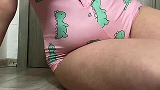 How I Masturbate Alone Every Day!