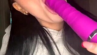 Teen 18+ amerikansk udvekslingsstudent solo onani