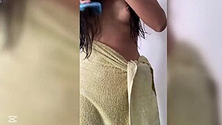 hey, join my colleague over 18 in her room after a wet bath