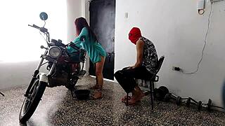 Nu se aștepta la inocența asta de la vecina iubită